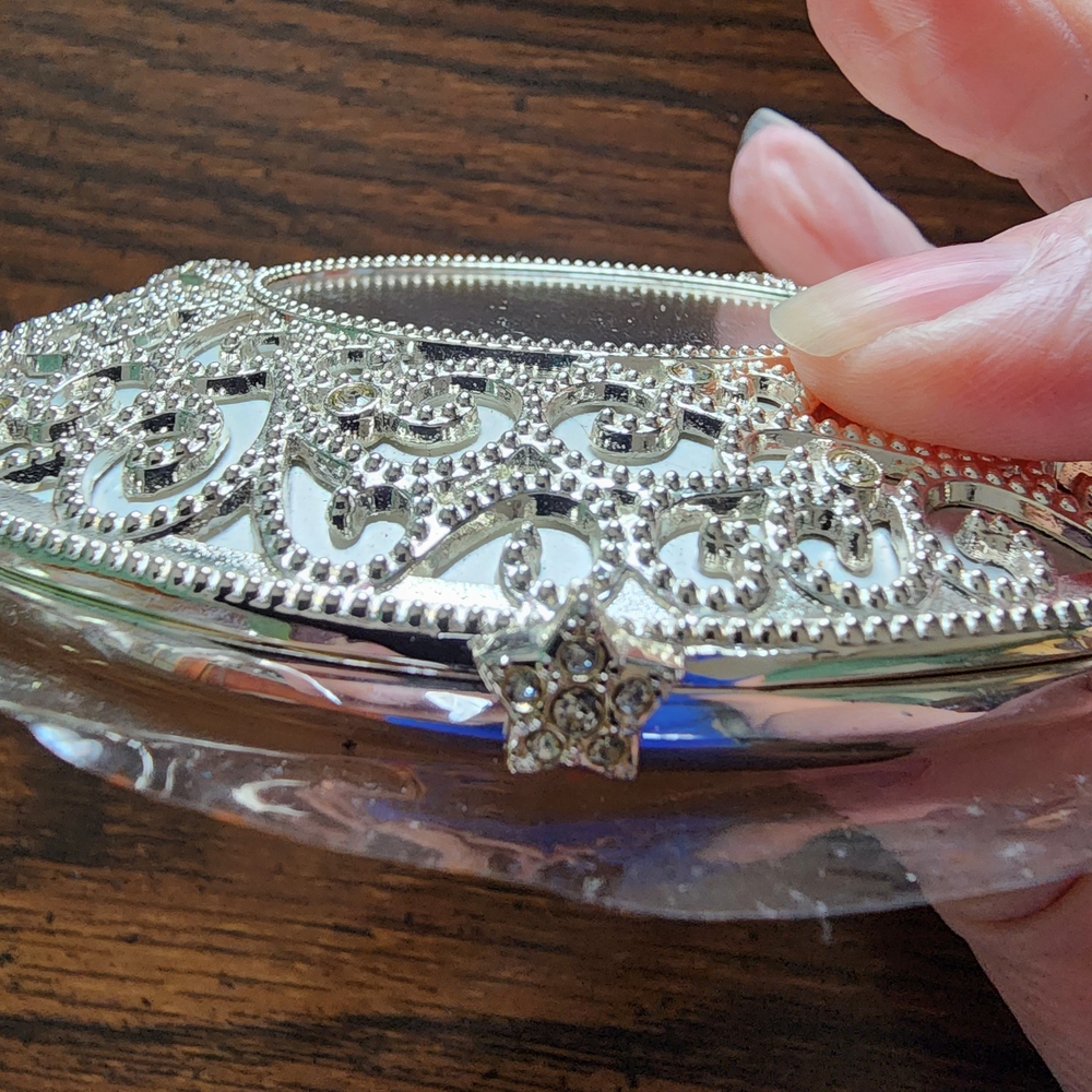 Things Remembered Silver Toned Embellished Compact